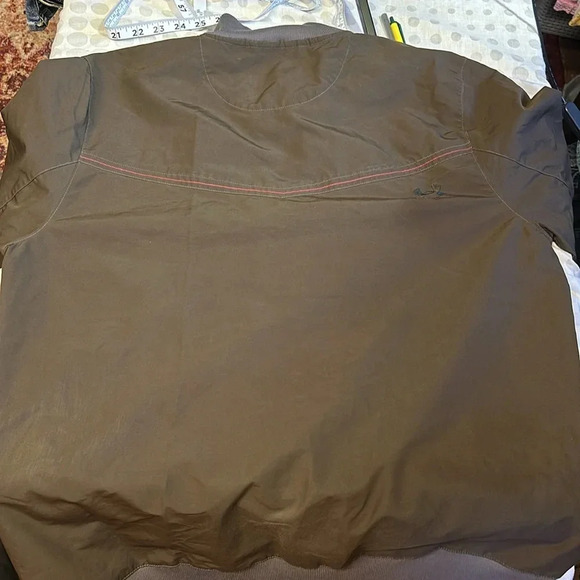 UNDER‎ ARMOUR ZIP UP JACKET - Picture 2 of 3